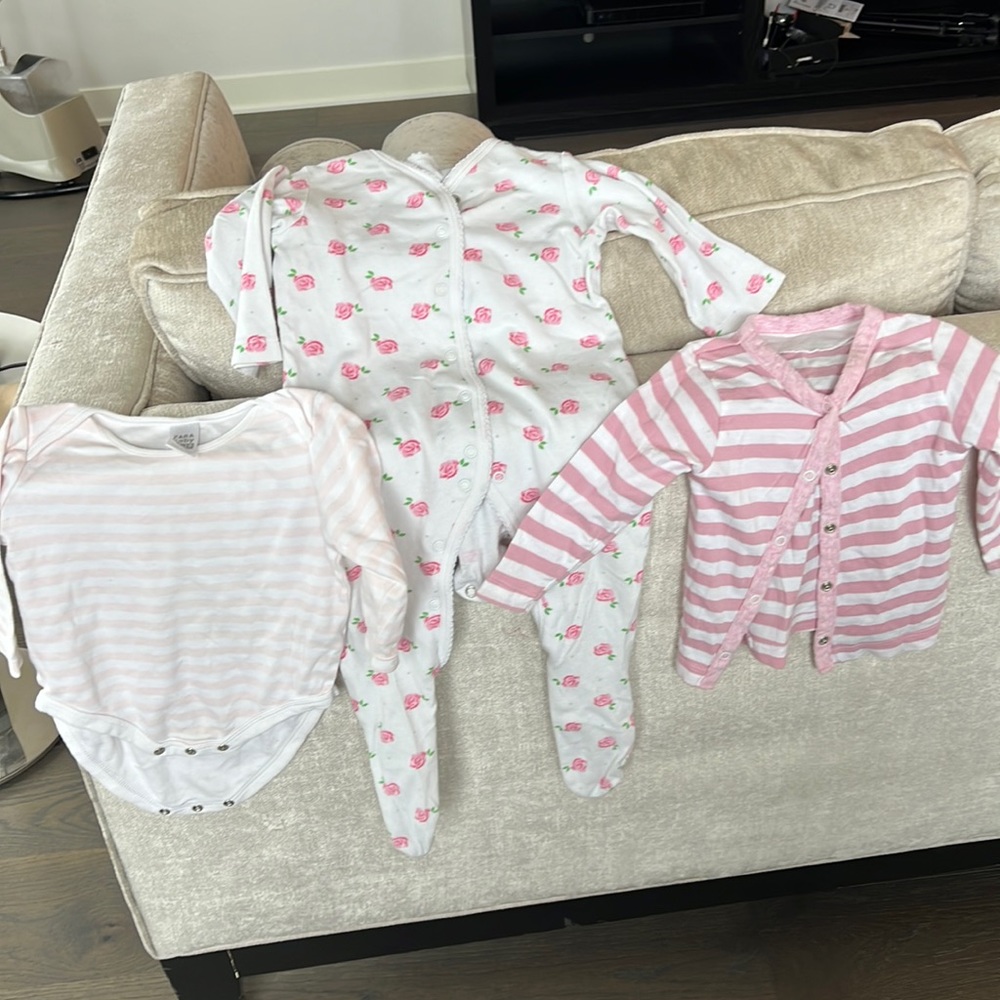 Cloture shop Bundle of baby’s sleepers